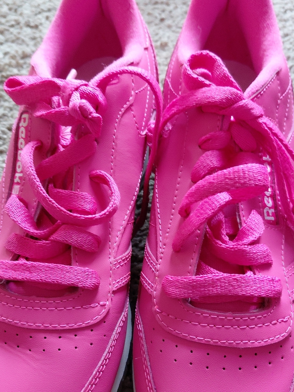 Reebok Womans Hot Pink Lace-Up Sneakers